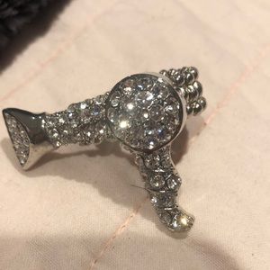 Stretchy blow dryer ring